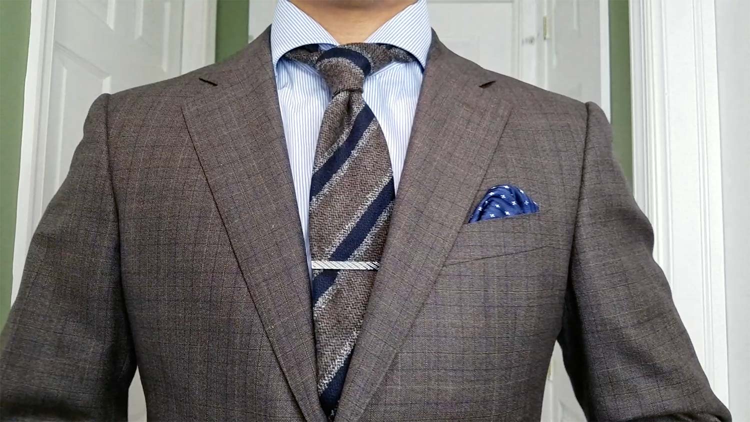 Look 1: Suit & Woolen Tie | GENTLEMAN WITHIN